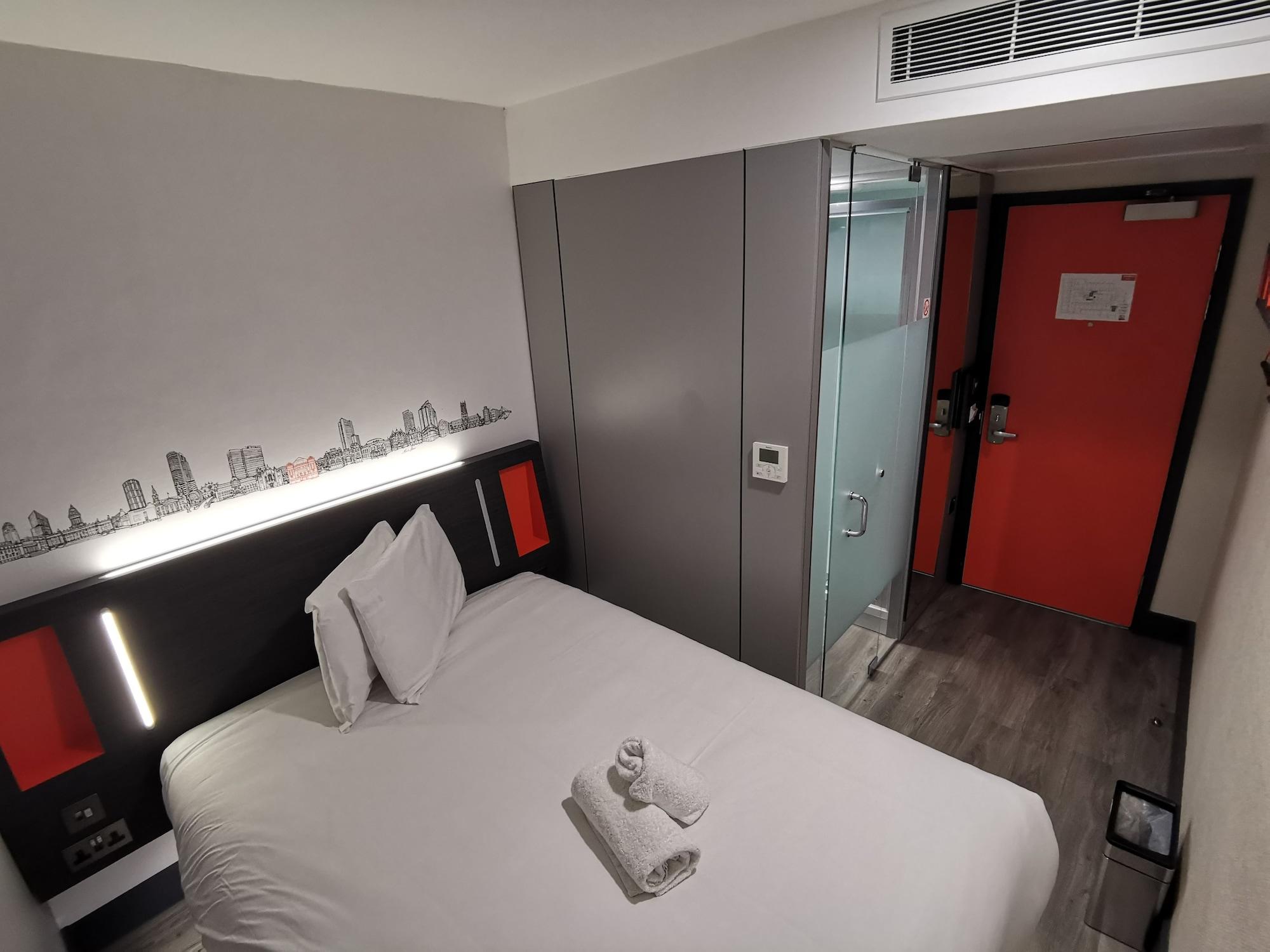 Easyhotel Leeds Leeds  Exterior foto